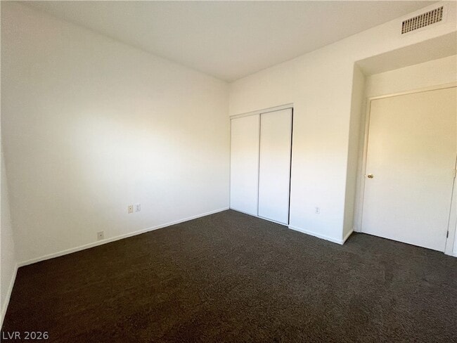 Building Photo - 2110 Los Feliz St