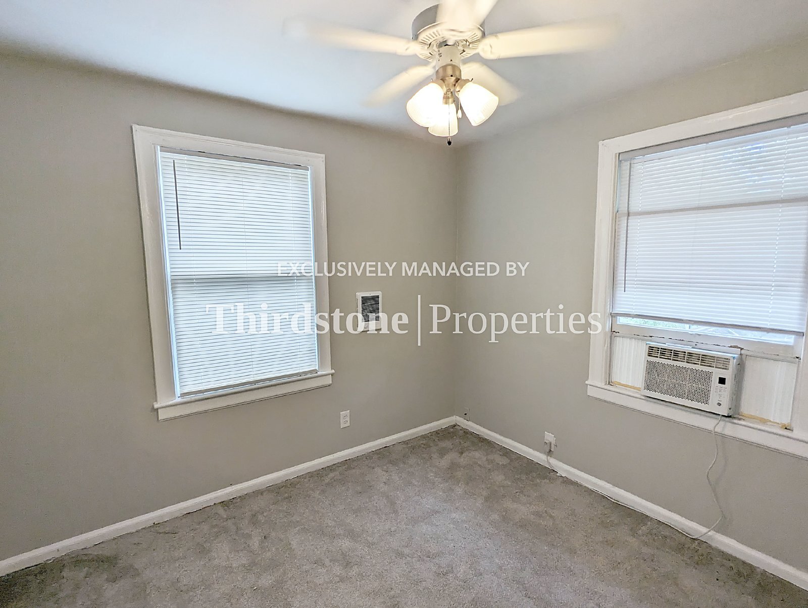 Building Photo - 2858 Olga Pl