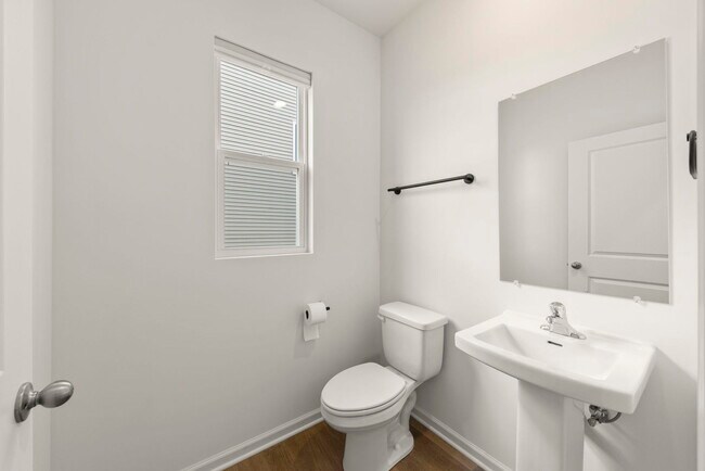 Building Photo - 13713 Sanibel St
