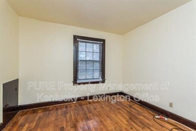 Building Photo - 7 Dogwood Ln