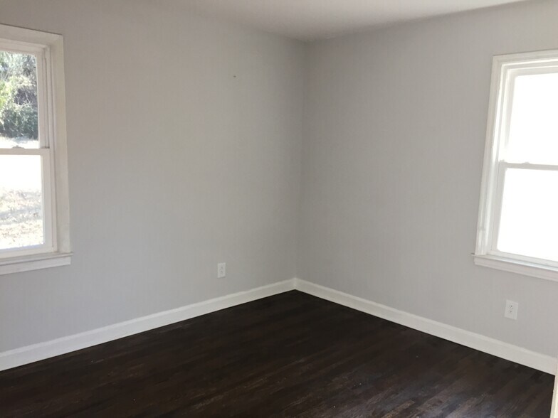 bedroom 2 - 3509 Sargeant Dr