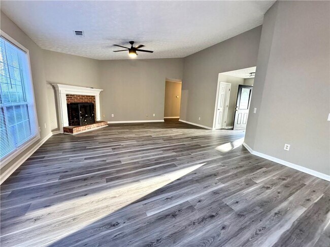 Building Photo - 1255 Avalon Dr