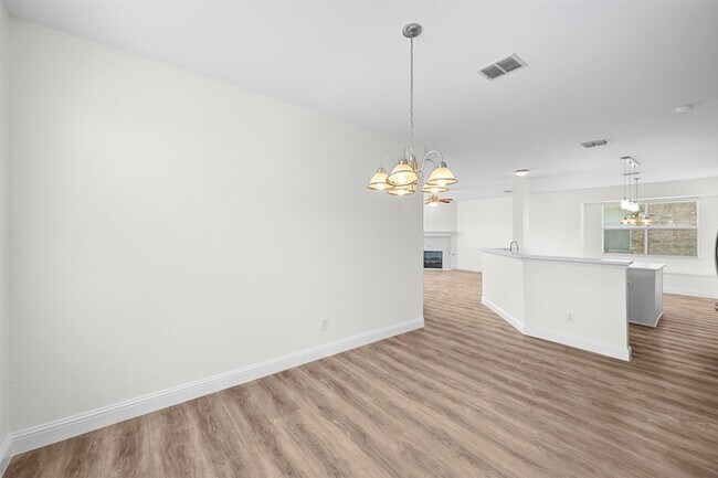 Building Photo - 6245 White Pine Dr
