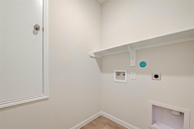 Building Photo - 16131 Kingfield Haven Dr