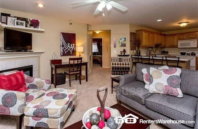 Building Photo - 10161 Sutton Dr