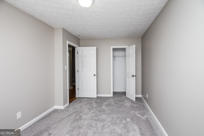 Building Photo - 851 Plumbridge Ct