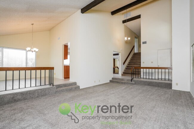 Building Photo - Fountain Valley Family Oasis