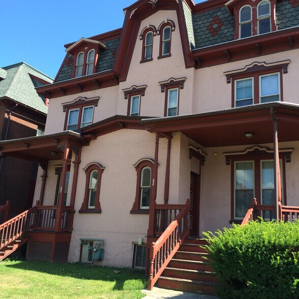Primary Photo - 725 W 3rd St
