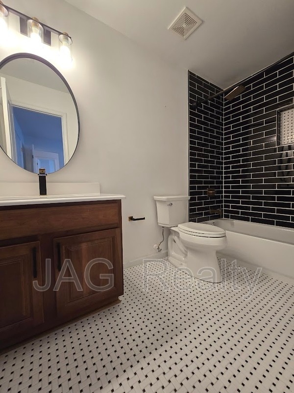 Building Photo - 3084 Sycamore Point Tr