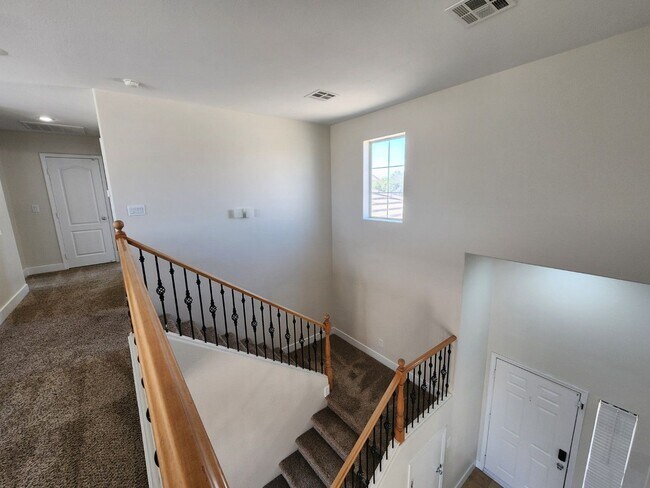 Building Photo - In the Heart of Green Valley Ranch