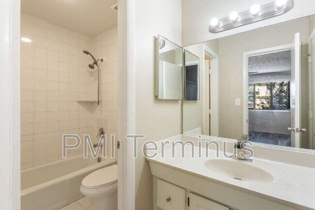 Building Photo - 2672 Moss Ln