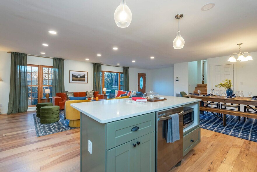 Building Photo - 32 Whitaker View Rd