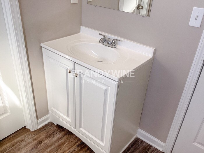 Building Photo - 1139 Commons Ct