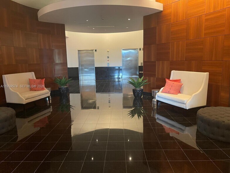 Building Photo - 3000 Coral Way