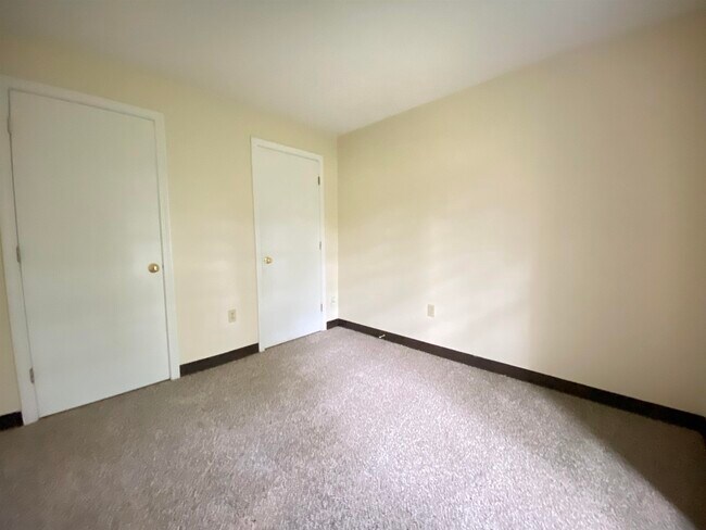 Building Photo - 147 Eastern Ave