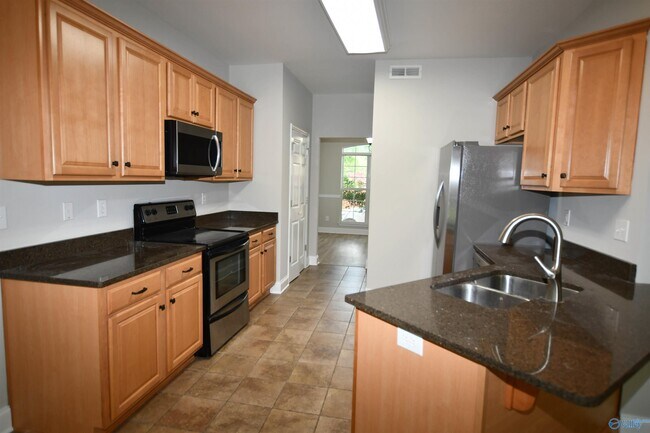 Building Photo - 486 SW Sussex Dr