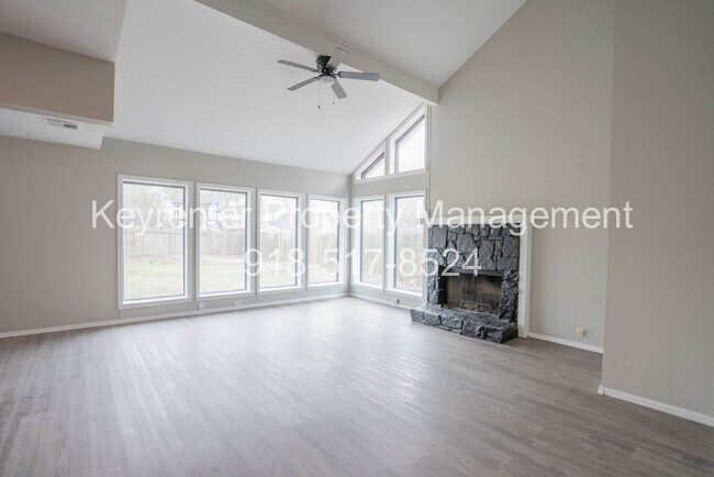 Building Photo - Gorgeous 3 Bedroom Remodel, BA Schools!