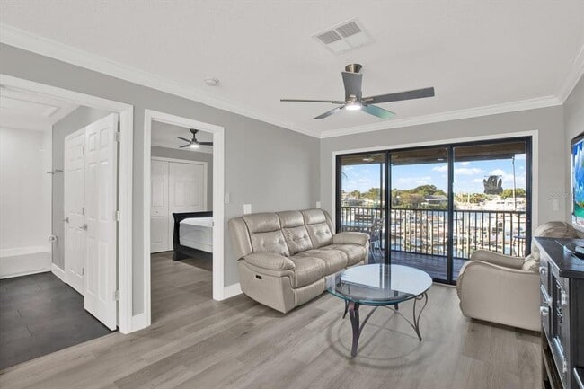 Building Photo - 622 Yardarm Dr