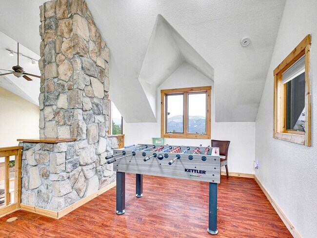 Building Photo - 785 Warren Gulch Rd