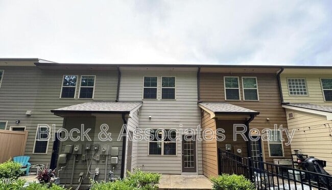Building Photo - 748 Wickham Ridge Rd