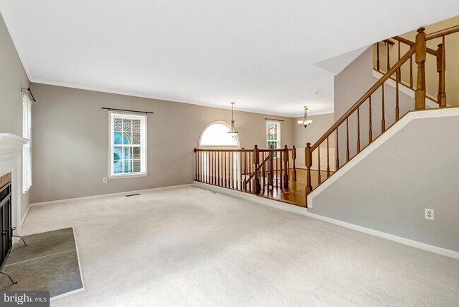 Building Photo - 5964 Norham Dr