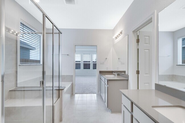 Building Photo - 17629 Shafer Dr