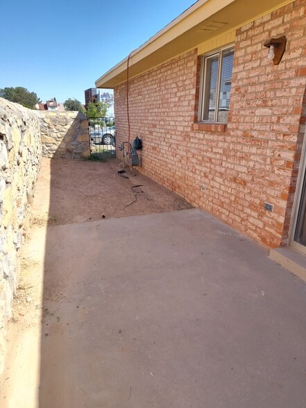 Building Photo - 2001 Amy Sue Dr