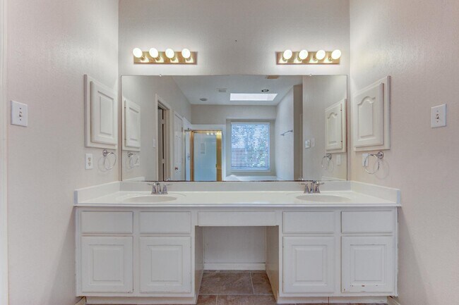 Building Photo - 1107 Magnolia Woods Ct
