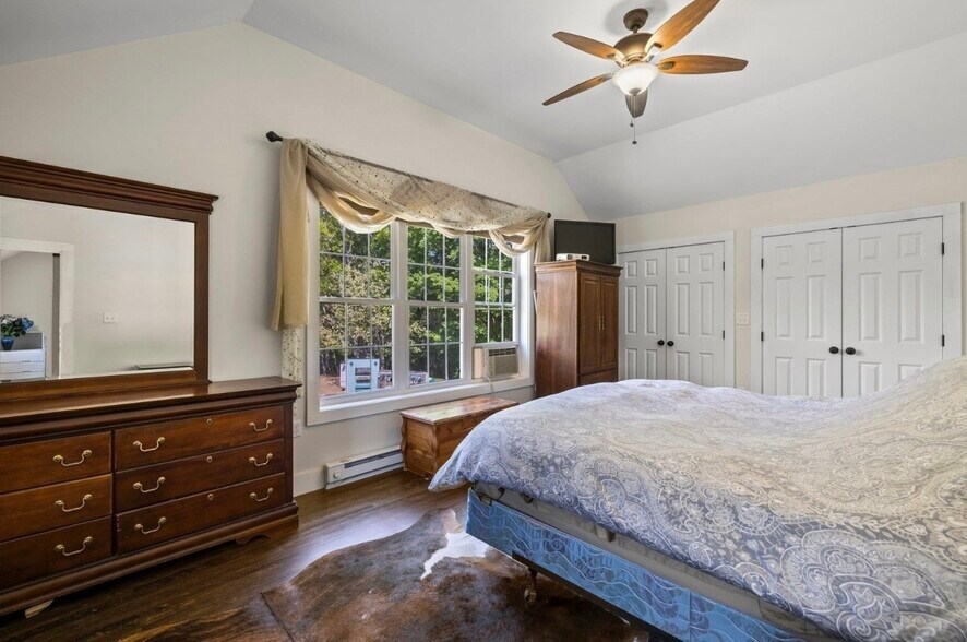 Building Photo - 331 Weare Rd