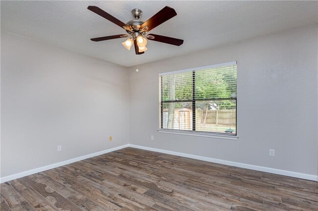 Building Photo - 2322 Klattenhoff Dr