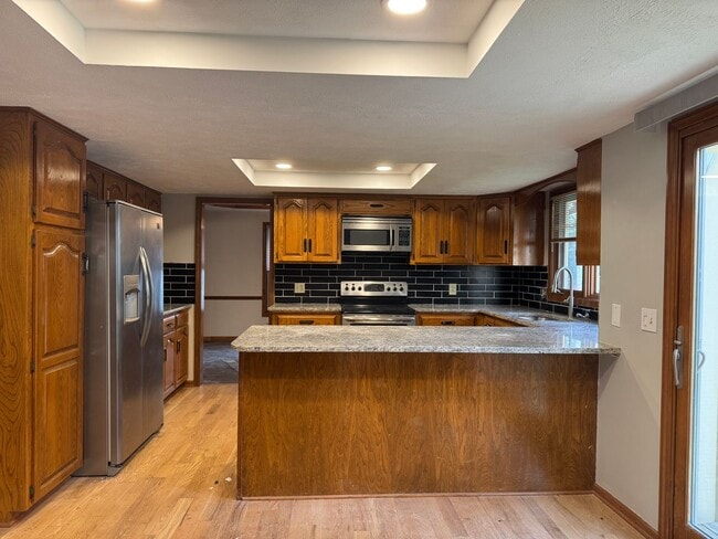 Building Photo - Spacious Harvey Oaks 4-bedroom home with classic charm and modern updates