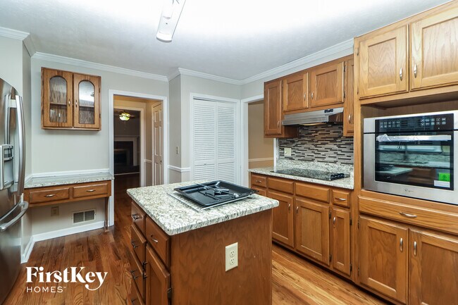 Building Photo - 205 Timber Oak Cove