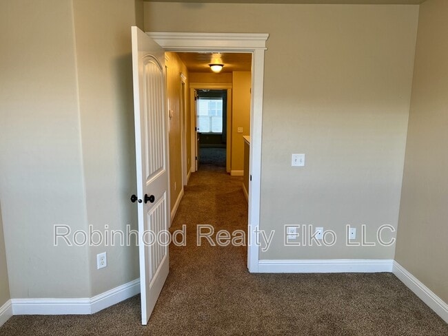 Building Photo - 3609 Autumn Colors Dr