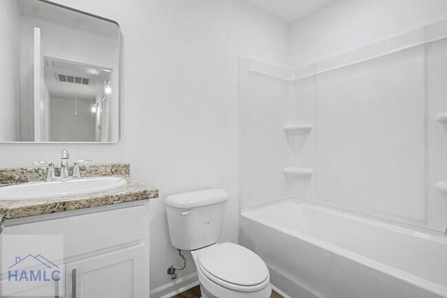 Building Photo - 20-B1 Frasier Ln SW