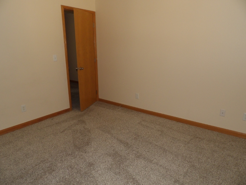 Building Photo - 7367 Carlin Grv