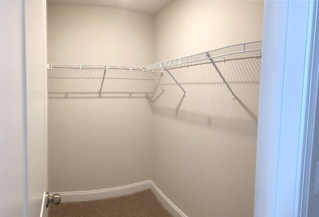 Building Photo - 4550 Skywood Ln