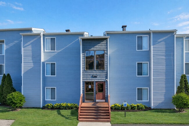 Building Photo - Woods at Oak Crossing