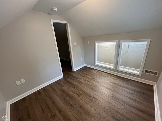 Building Photo - 611 N Waldemere Ave