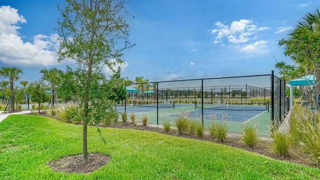 Building Photo - 10105 Canaveral Cir