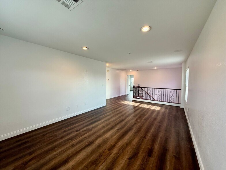 Building Photo - 3445 Conterra Park Ave