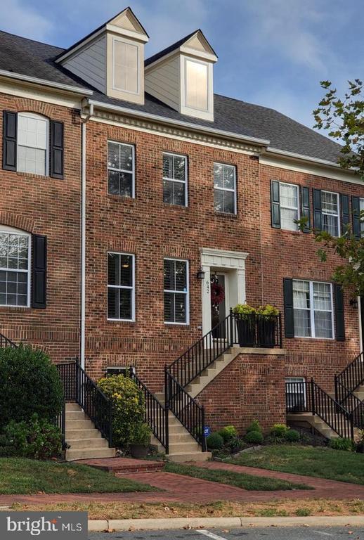 Building Photo - 642 Belmont Bay Dr