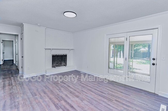 Building Photo - 200 Lanewood Dr