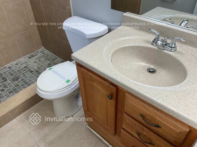 Building Photo - 1648 Raymore St NW