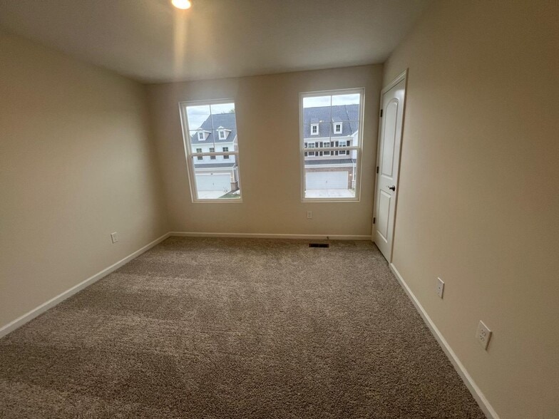 second bedroom - 6527 Wheatly Rd