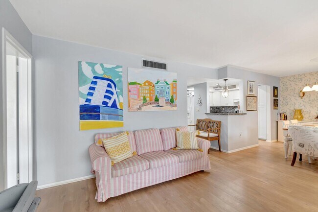 Building Photo - 3520 S Ocean Blvd