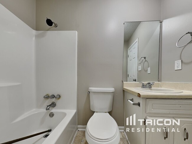 Building Photo - 65 Holly Creek Dr