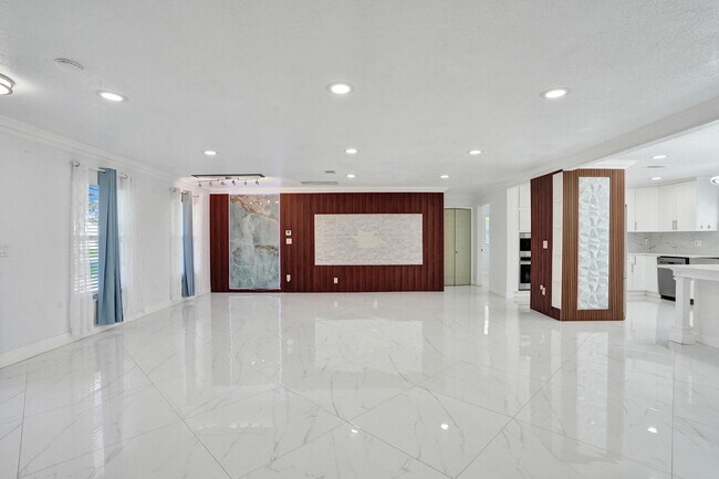 Building Photo - 855 NW 80th Terrace