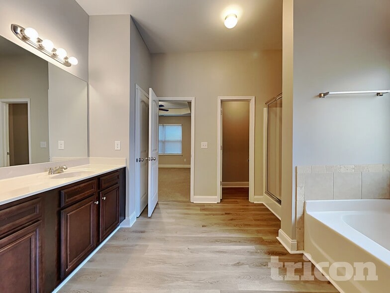 Building Photo - 5713 Pahaska Ct