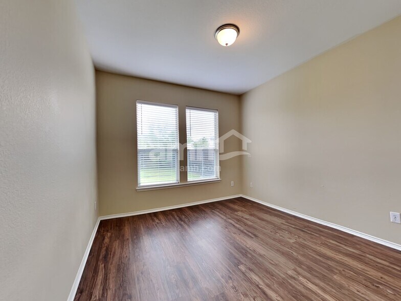 Building Photo - 324 Bayberry Dr
