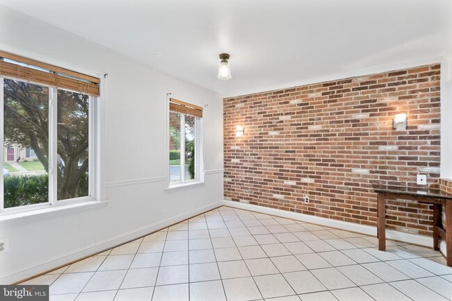 Building Photo - 9652 Marston Ln